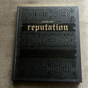 Taylor Swift Reputation Tour VIP book